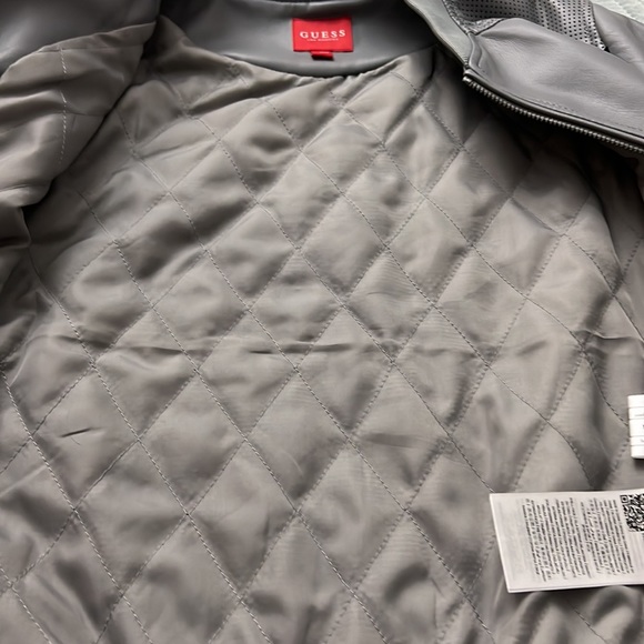 Boys jacket from Guess size 10 excellent condition colour gray silver - Picture 6 of 6